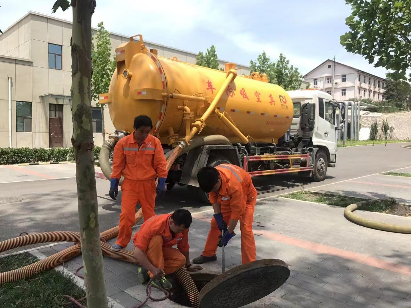 北碚化粪池清理与5-8吨吸粪车施工效率分析